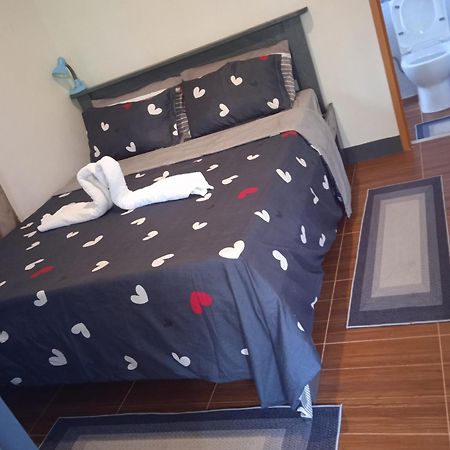 Sarah'S Garden Bnb & Spa Bed and Breakfast Clarin  Esterno foto
