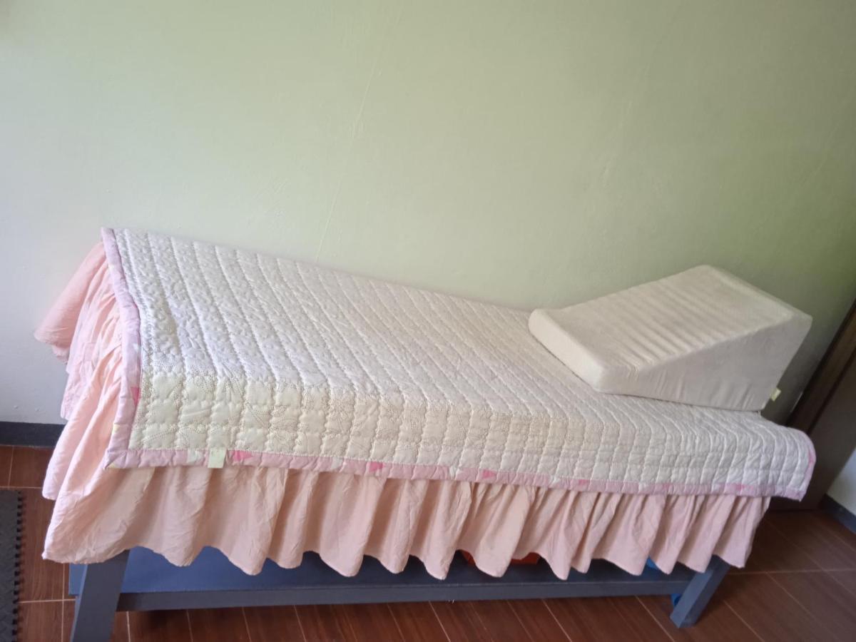 Sarah'S Garden Bnb & Spa Bed and Breakfast Clarin  Esterno foto