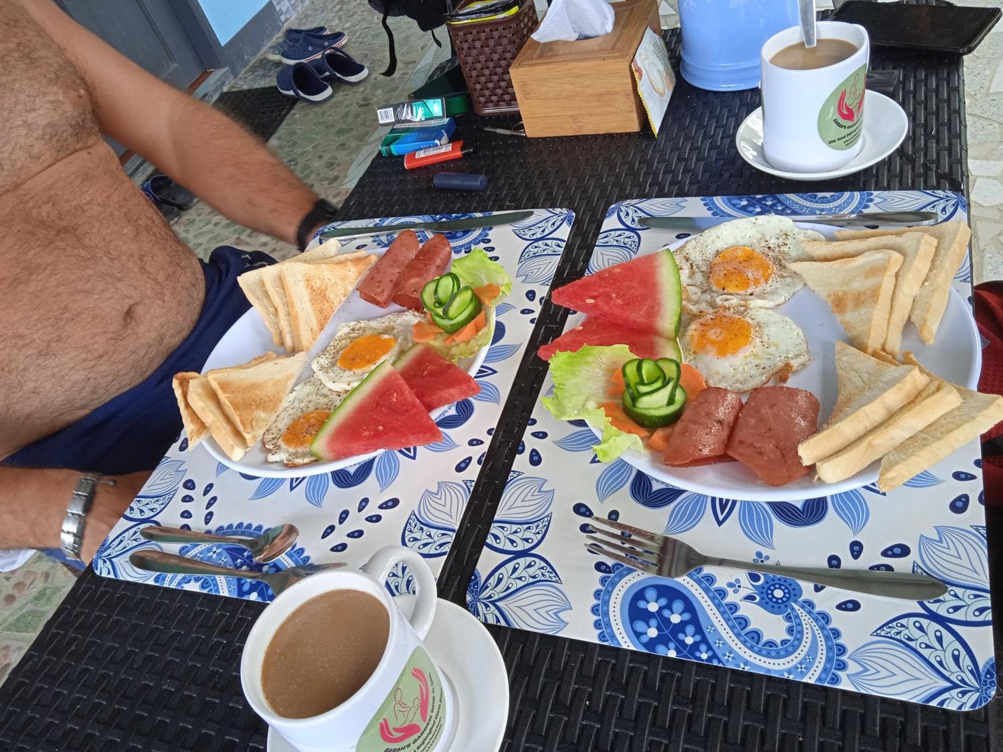 Sarah'S Garden Bnb & Spa Bed and Breakfast Clarin  Esterno foto
