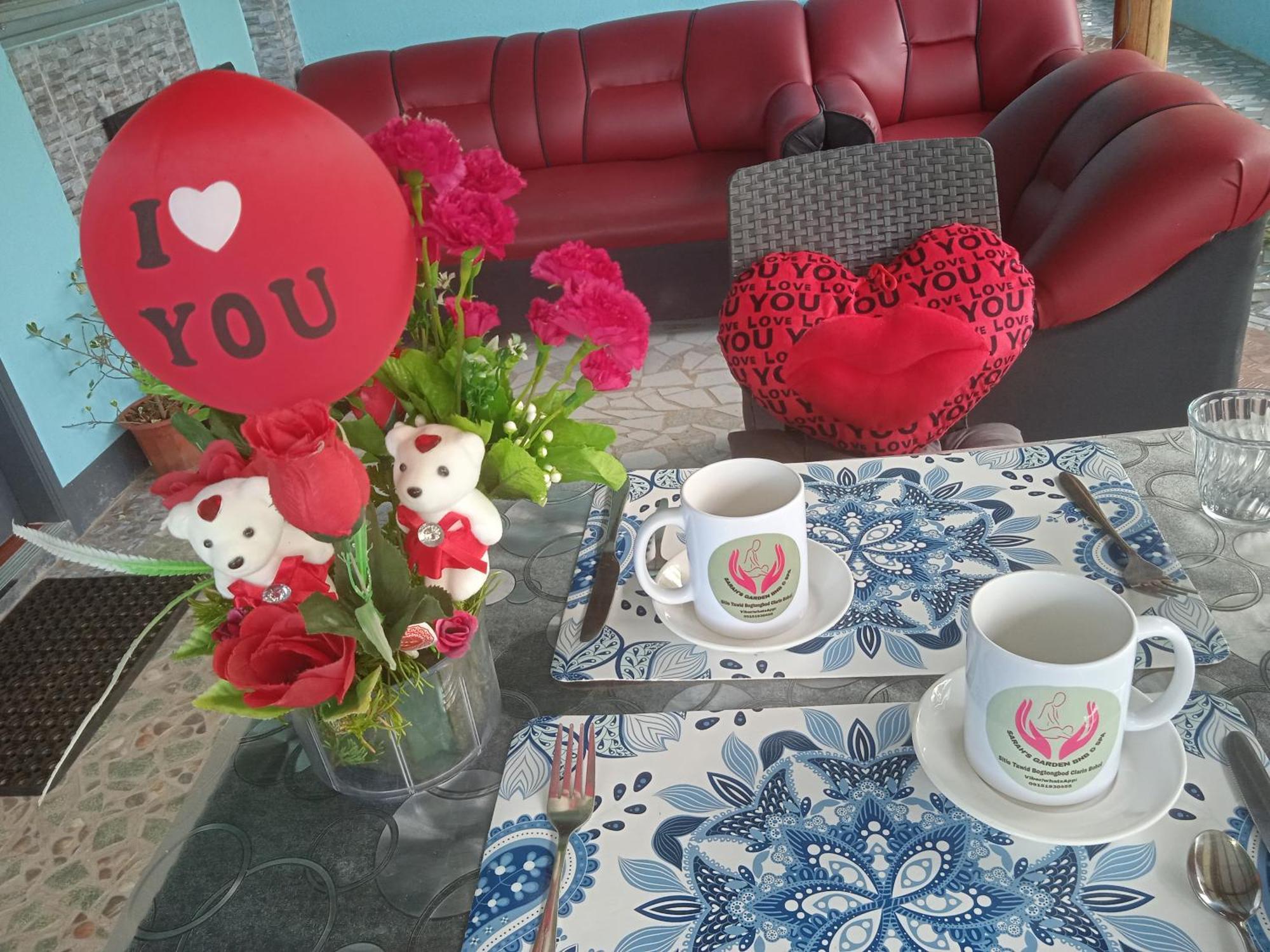 Sarah'S Garden Bnb & Spa Bed and Breakfast Clarin  Esterno foto