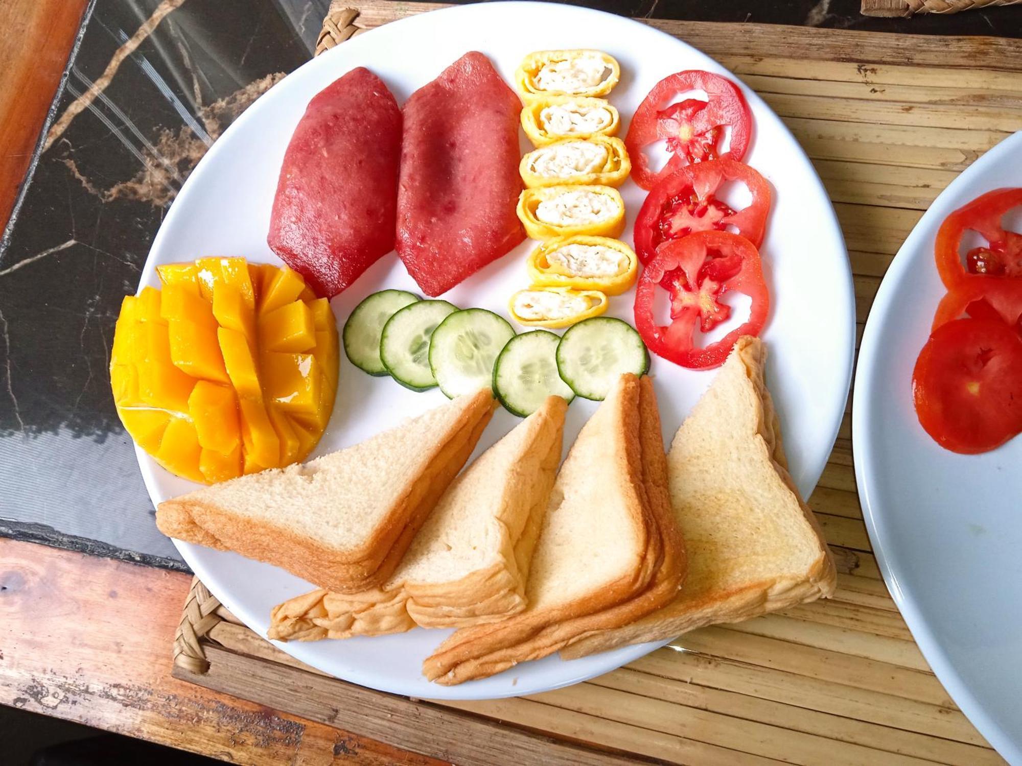 Sarah'S Garden Bnb & Spa Bed and Breakfast Clarin  Esterno foto