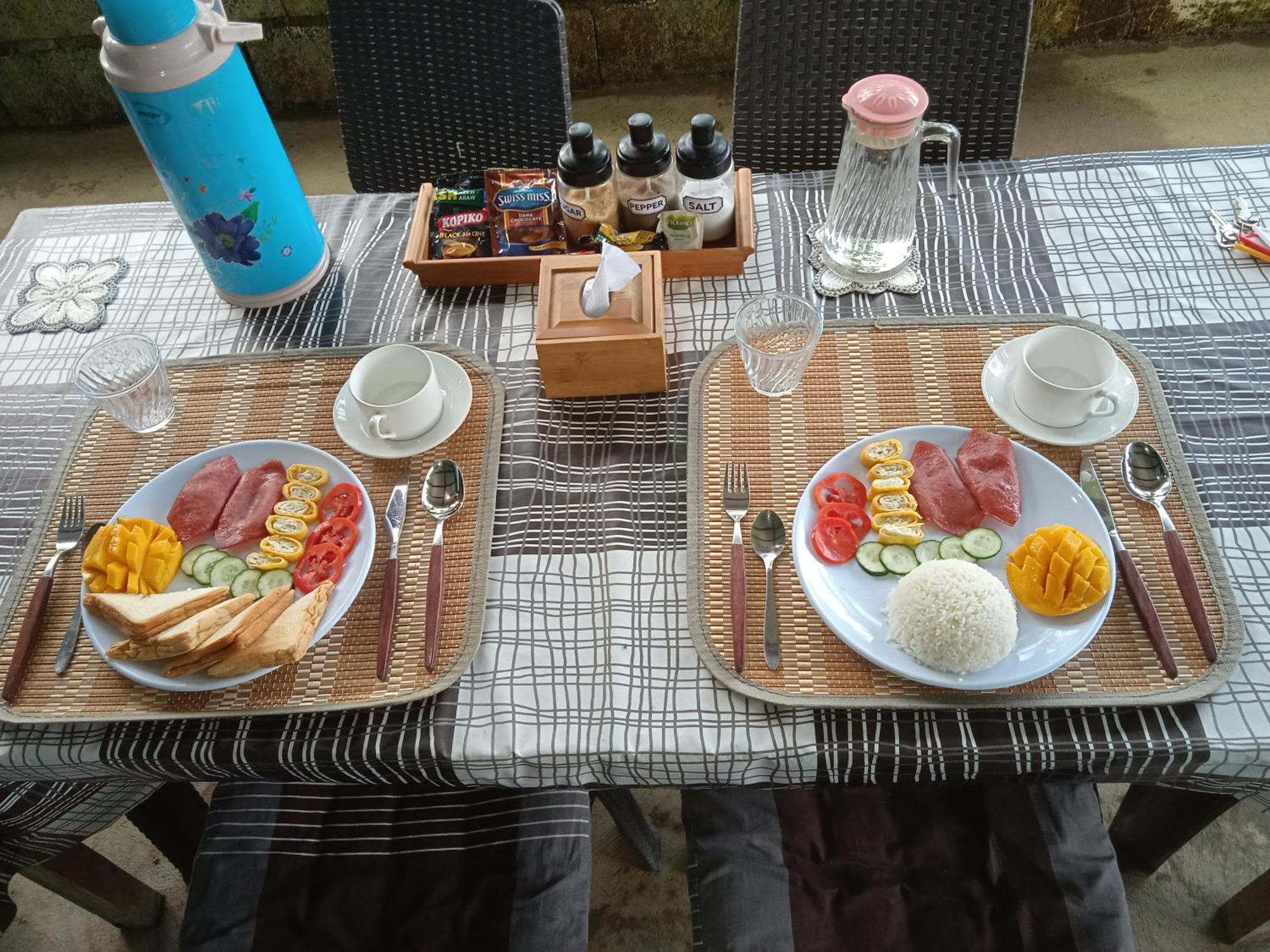 Sarah'S Garden Bnb & Spa Bed and Breakfast Clarin  Esterno foto