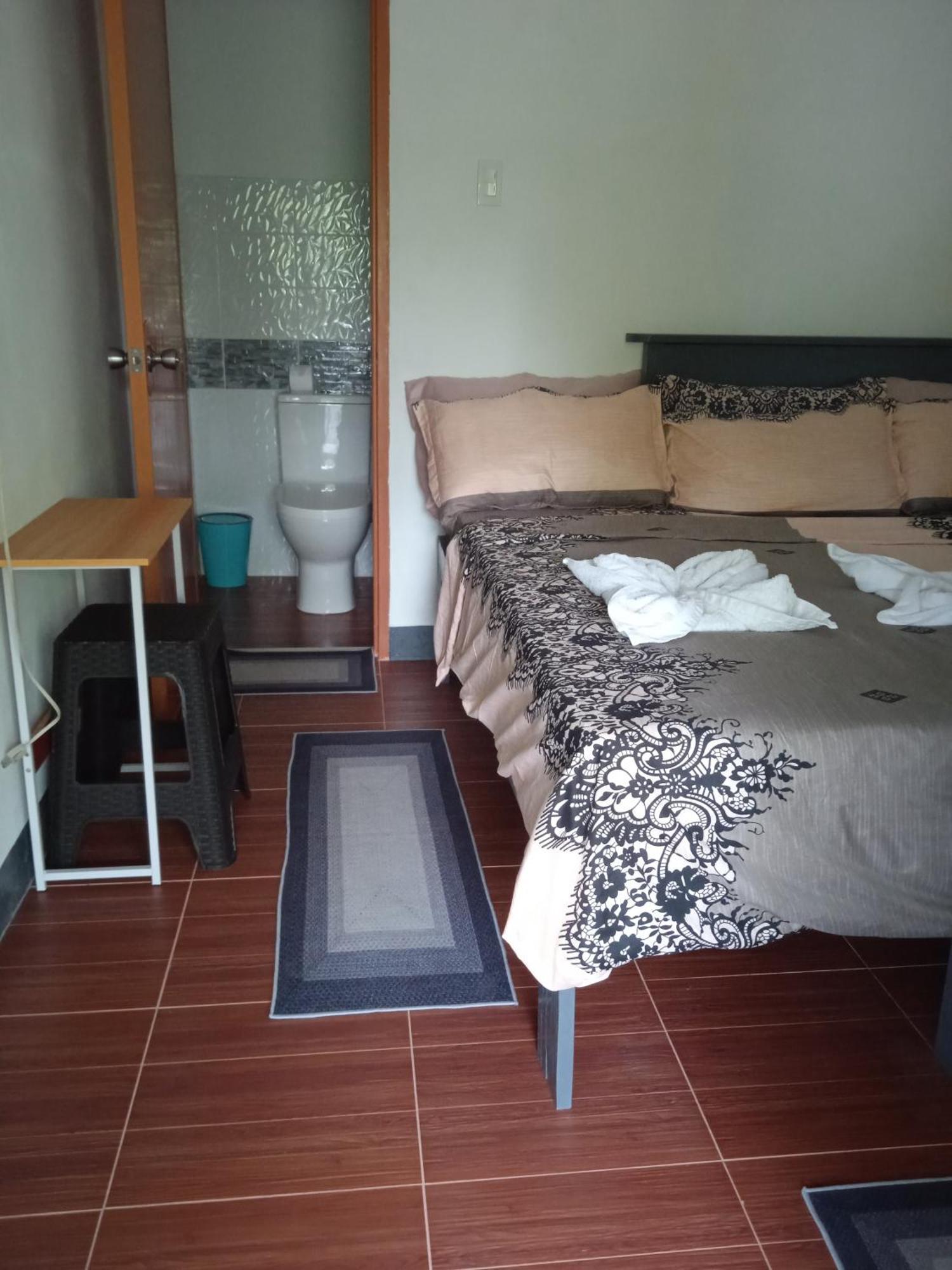 Sarah'S Garden Bnb & Spa Bed and Breakfast Clarin  Camera foto