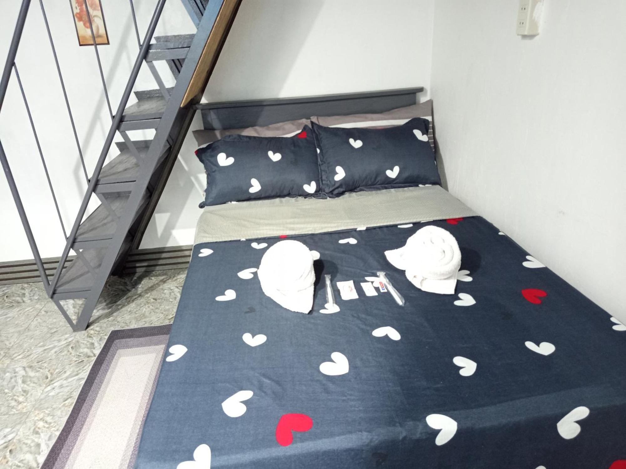 Sarah'S Garden Bnb & Spa Bed and Breakfast Clarin  Esterno foto