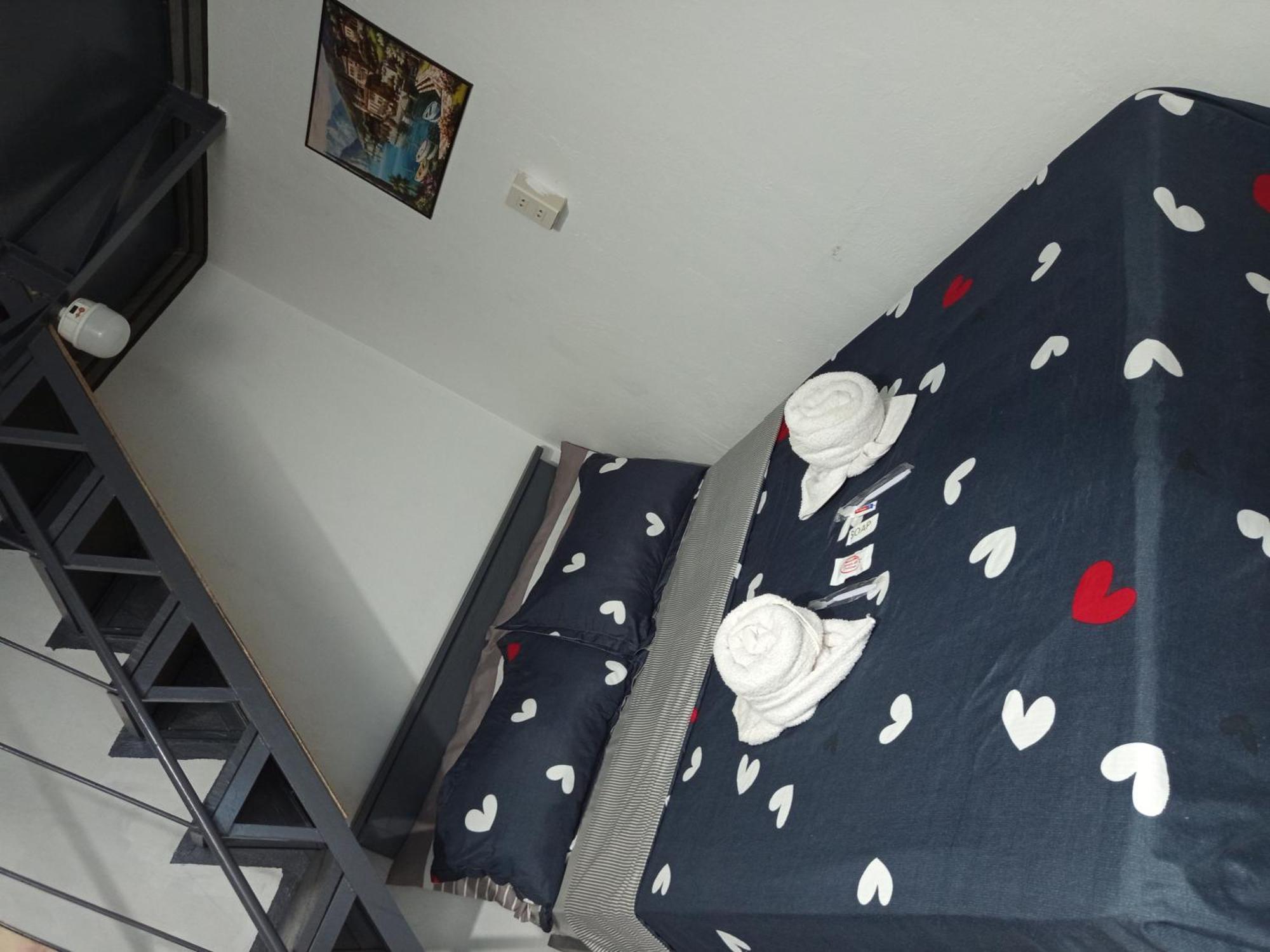 Sarah'S Garden Bnb & Spa Bed and Breakfast Clarin  Esterno foto